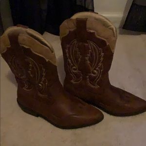 Ladies cowboy boots